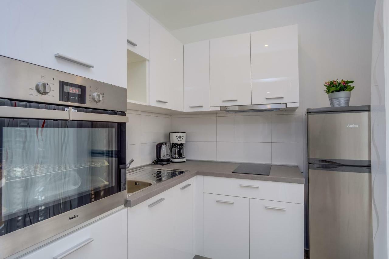 Apartmani Beatrice Мали-Лошинь Экстерьер фото