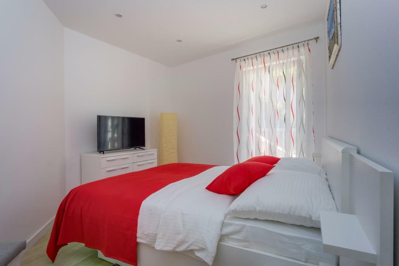 Apartmani Beatrice Мали-Лошинь Экстерьер фото
